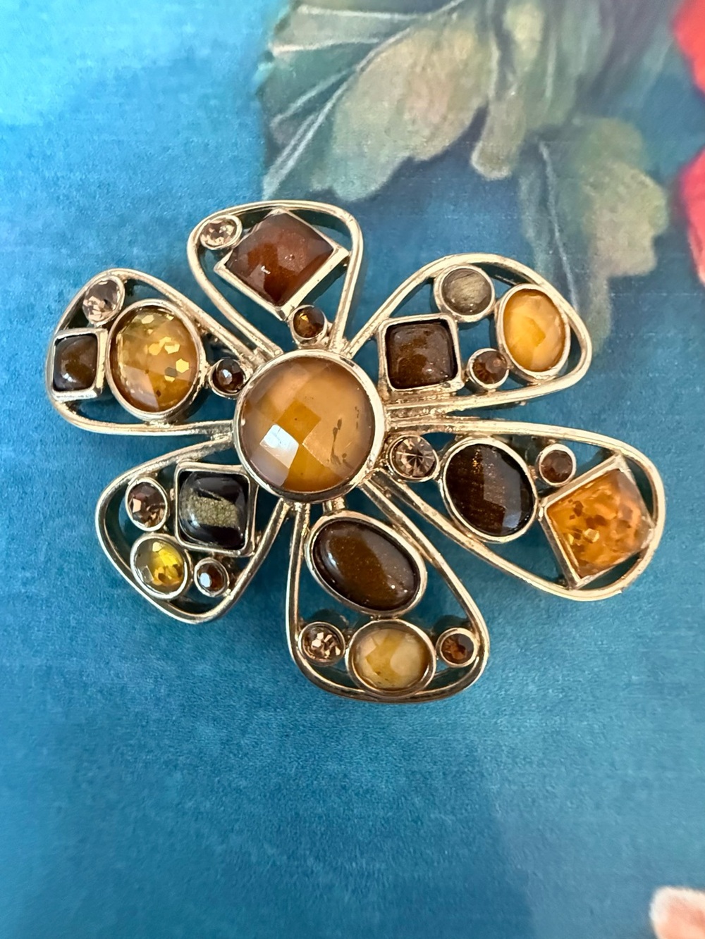 Women’s Floral Multi-Stone Brooch in Amber and Brown